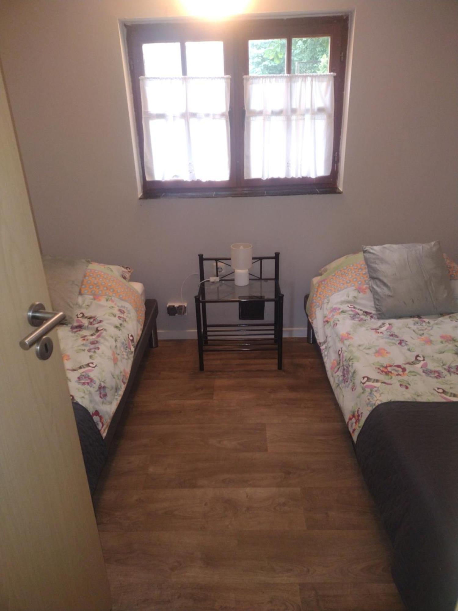 Chata Mona Przy Morzu,lub Mona-3 Pokojowy Z Tarasem, Przy Morzu, Przy Plazy-na Wylacznosc 2 Sypialnie- 4 Lozka,1 Salonik,aneks,1 Lazienka *